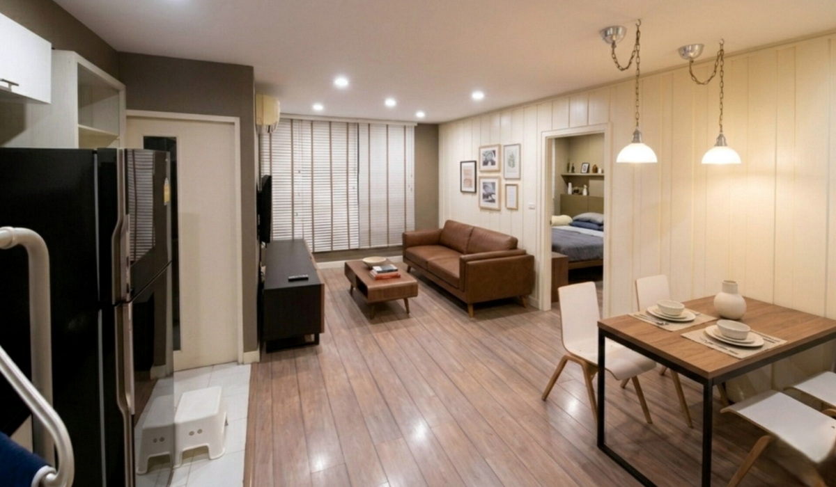 ห้องนั่งเล่นและโซฟา คอนโด Sathorn Plus On The Pond ยานนาวา ให้เช่าและขาย 1
